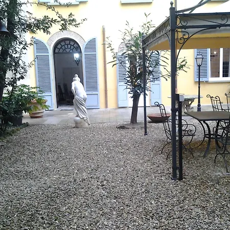 Little Garden Donatello Apartment