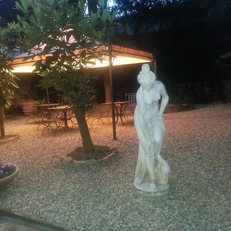 Apartment Little Garden Donatello