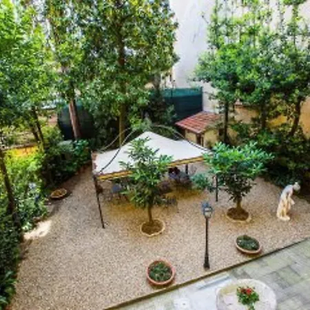 Apartment Little Garden Donatello