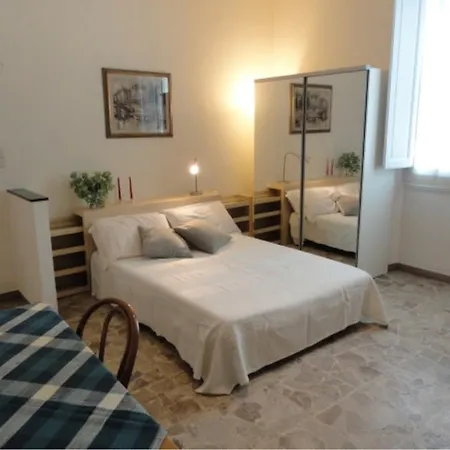 Little Garden Donatello Apartment Florence